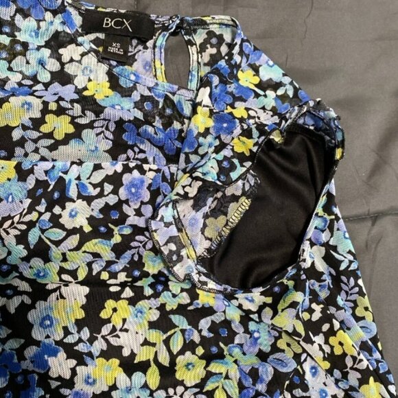 BCX Floral Sleeveless Tank - Picture 6 of 7